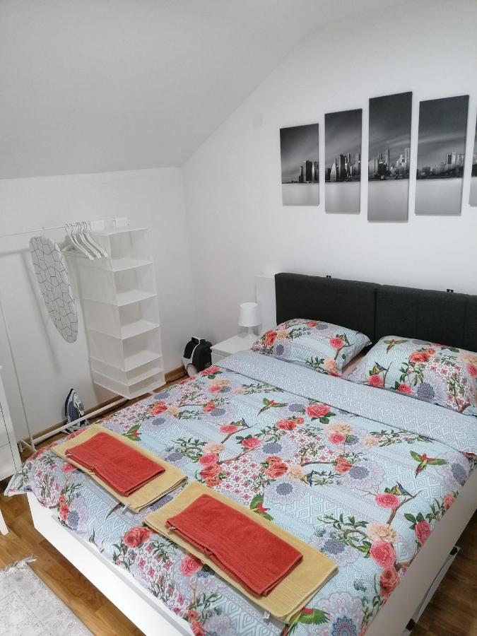 Nenadovic Apartman Obrenovac  外观 照片